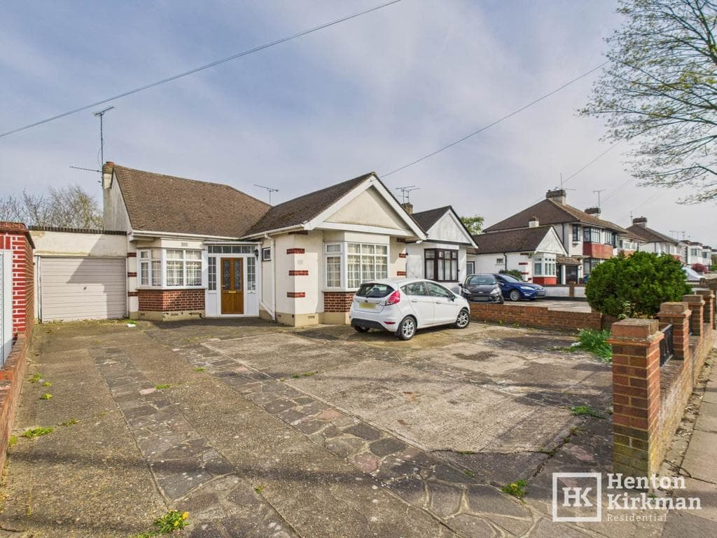 Rochford Road, Southend On Sea - Image 1
