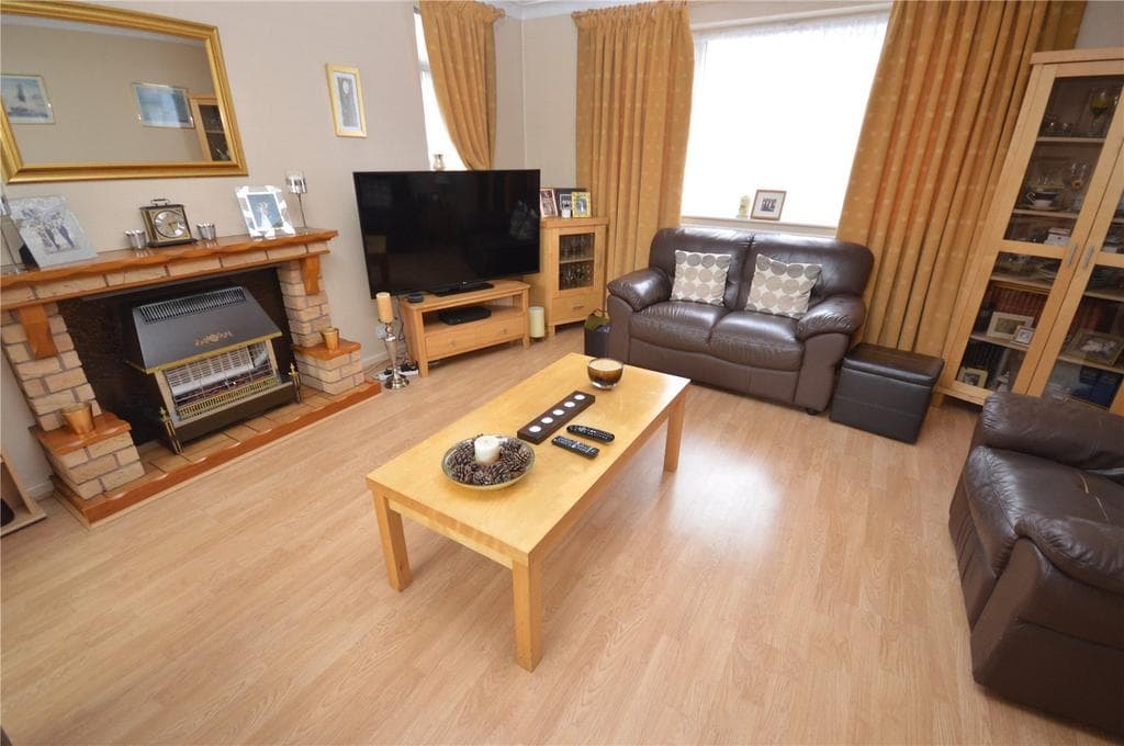 Meyrick Avenue, Luton, Bedfordshire, LU1 - Image 4