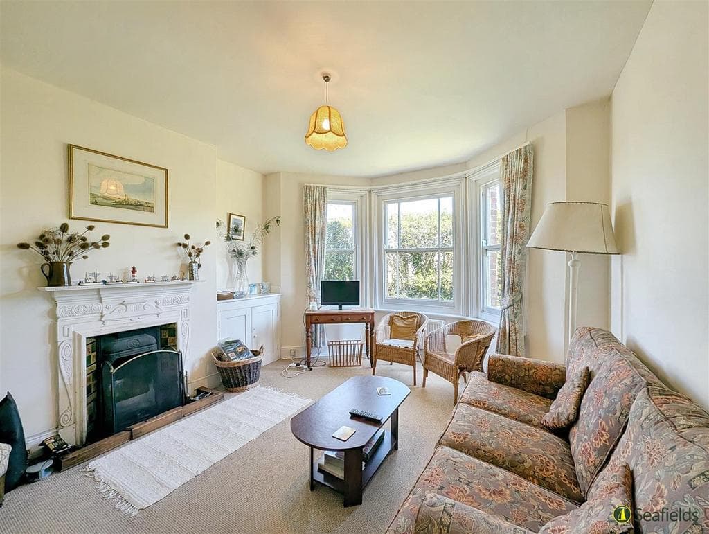 Rowlands Lane, Havenstreet, PO33 4DF - Image 4