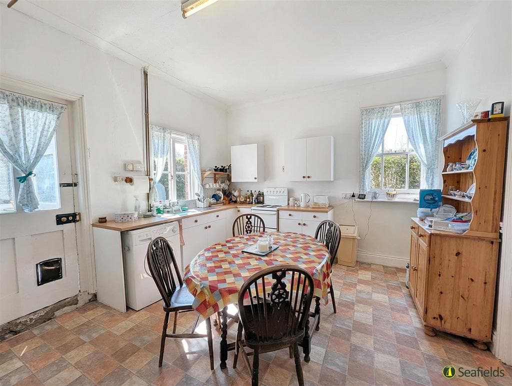 Rowlands Lane, Havenstreet, PO33 4DF - Image 5