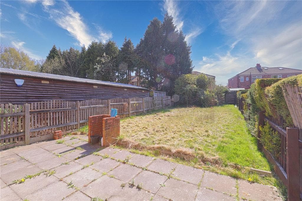 Bowness Avenue, Greater Manchester SK4 - Image 3