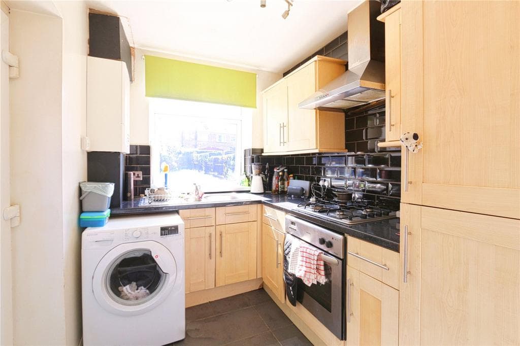 Bowness Avenue, Greater Manchester SK4 - Image 4