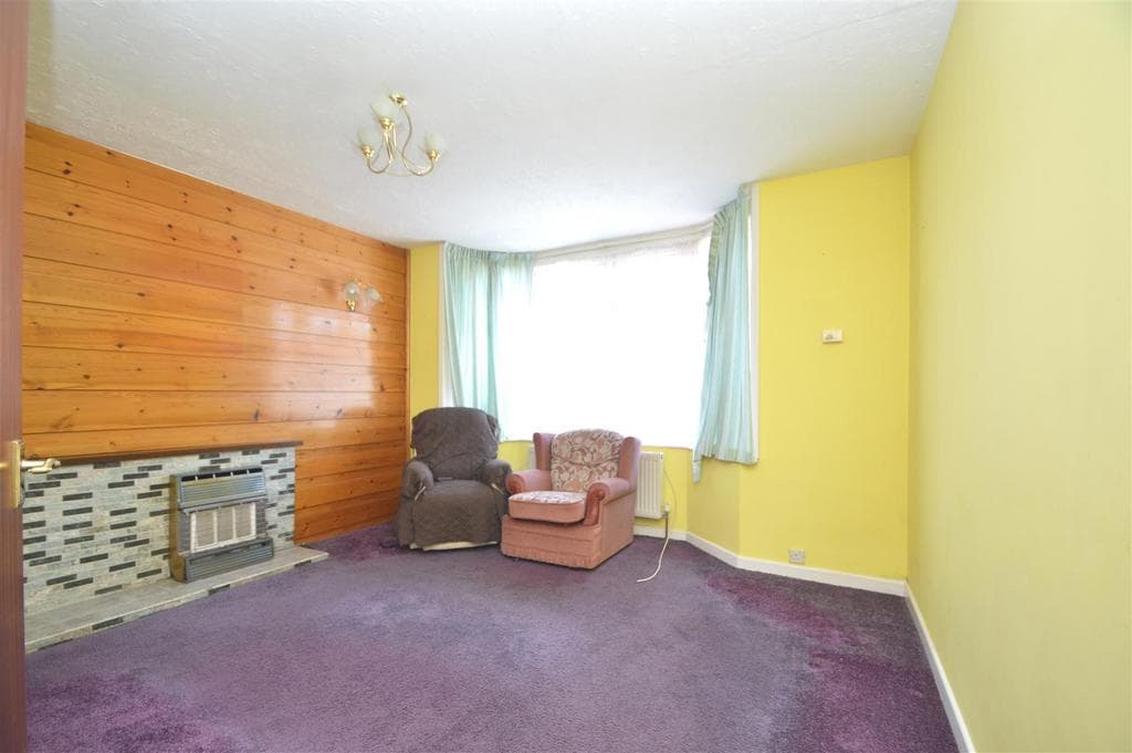 Cowes Road, Newport - Image 5