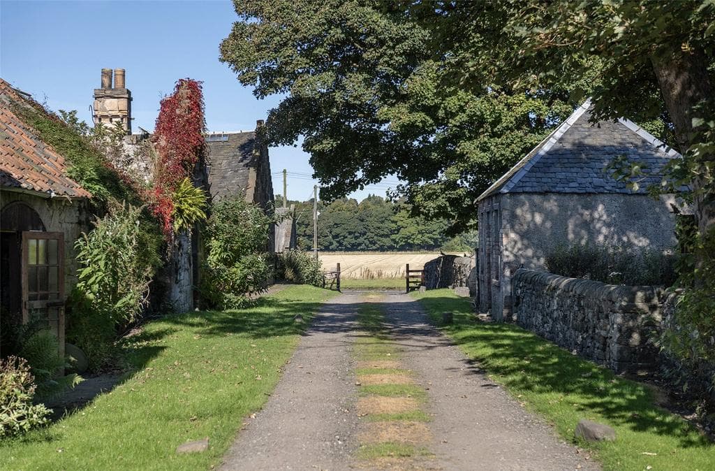 Newliston Estate Lot 2 - The Haugh, Newliston, Kirkliston, Edinburgh, EH29 - Image 5