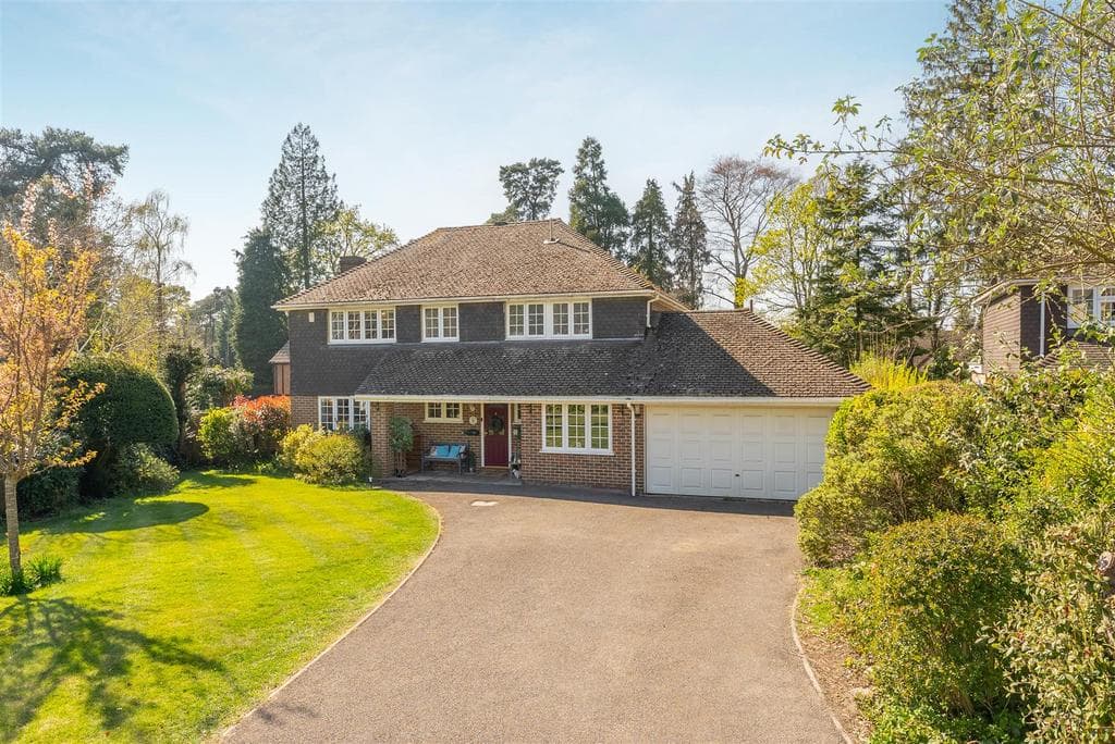 Murray Court, Sunninghill - Image 1