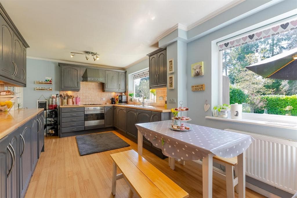 Murray Court, Sunninghill - Image 4