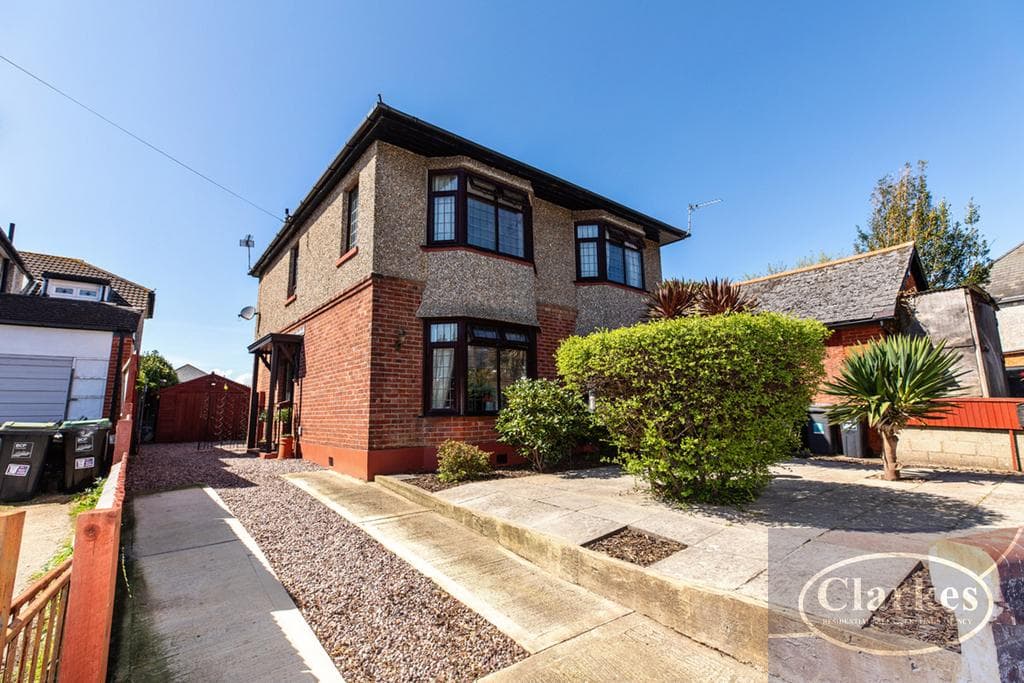 Superb Home, Norton Road, - Image 1
