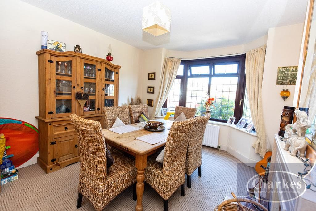 Superb Home, Norton Road, - Image 3