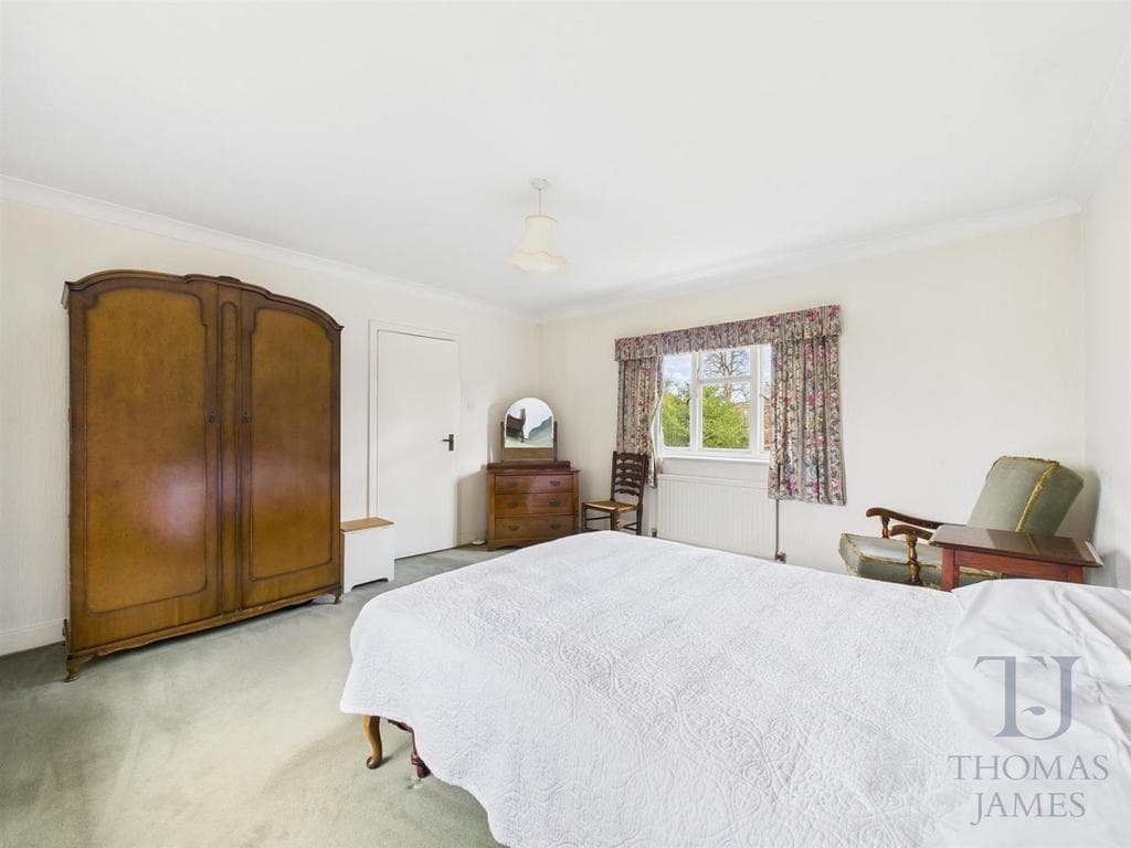 Brown Lane, Barton-In-Fabis, Nottingham - Image 5