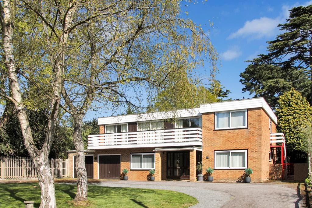 Warsash, Hampshire - Image 1