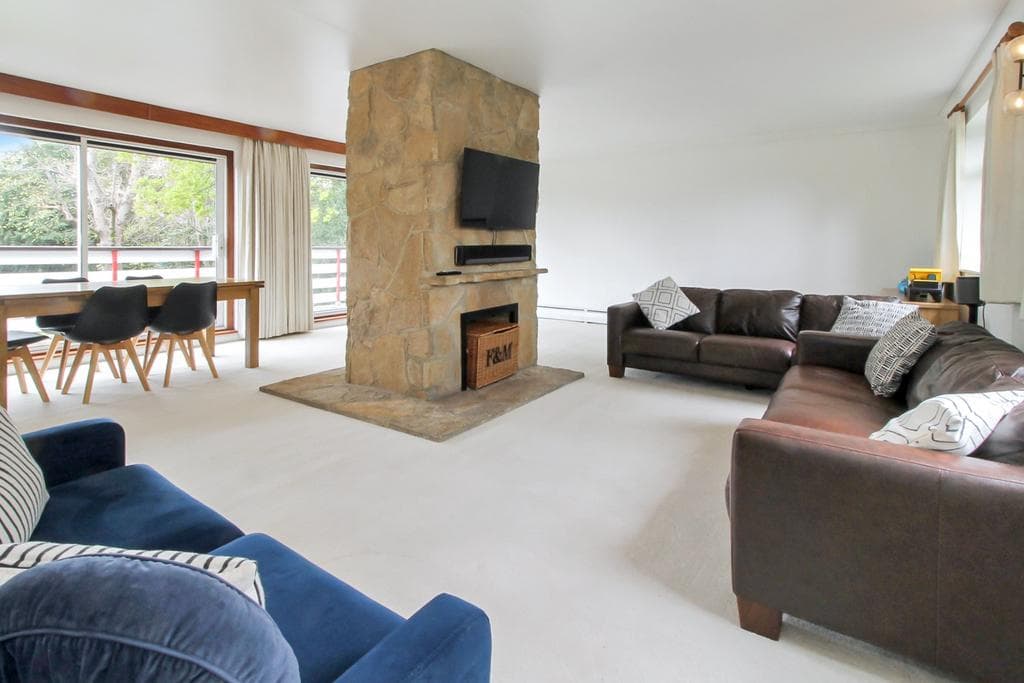 Warsash, Hampshire - Image 3
