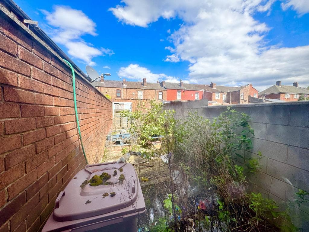 Derbyshire Hill Road, St Helens - Image 4