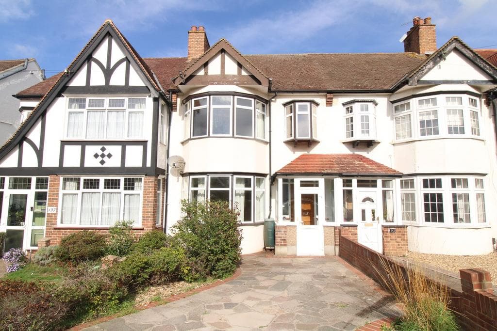 View property at Langley Way, West Wickham, BR4