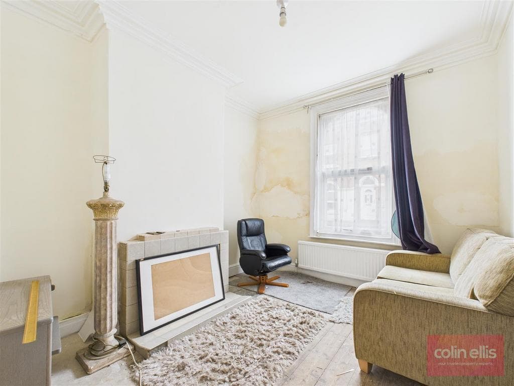 Victoria Street, Scarborough - Image 4