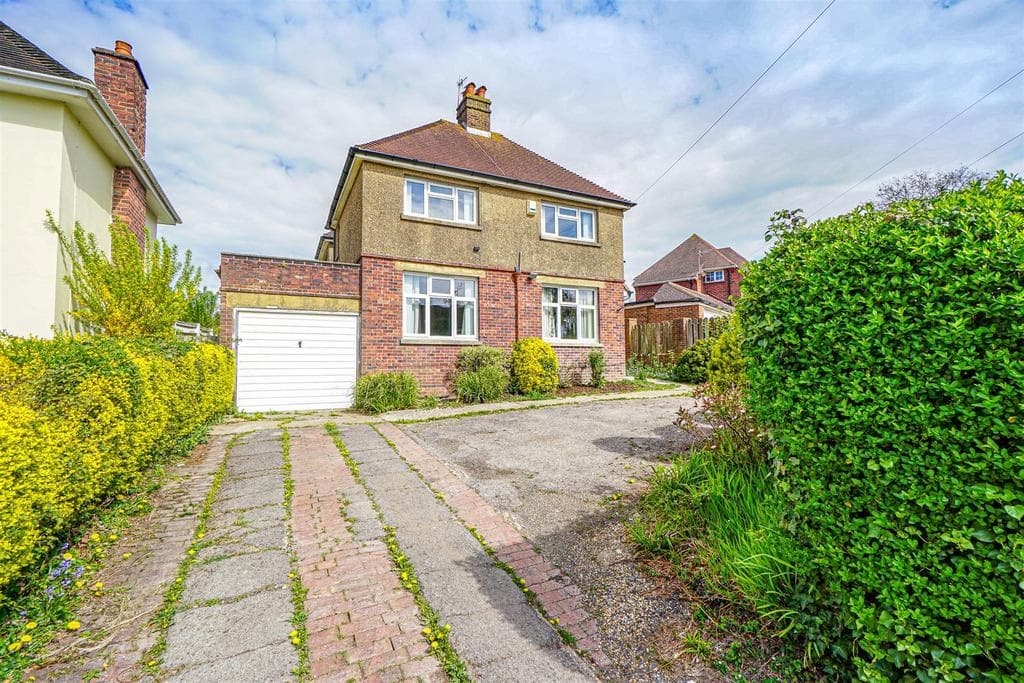 View property at Upper Church Road, St. Leonards-On-Sea