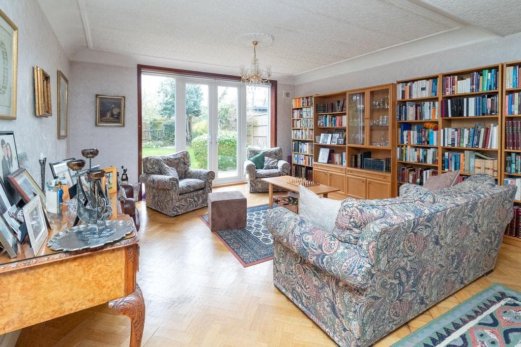 Green Lane, Edgware, HA8 - Image 5