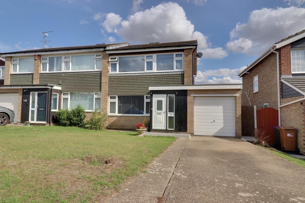 Parkway, Sawbridgeworth, CM21 - Image 1