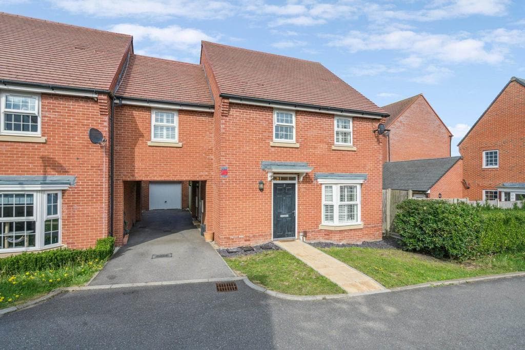 Griffiths Close, Bushey - Image 2