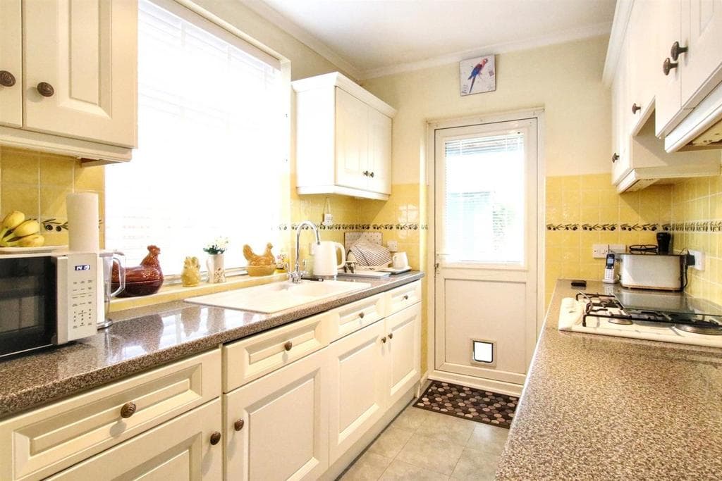 LODGE ROAD, FETCHAM, KT22 - Image 4