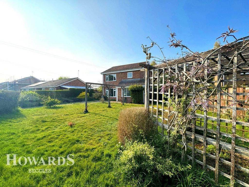 Mill Road, Mutford - Image 2