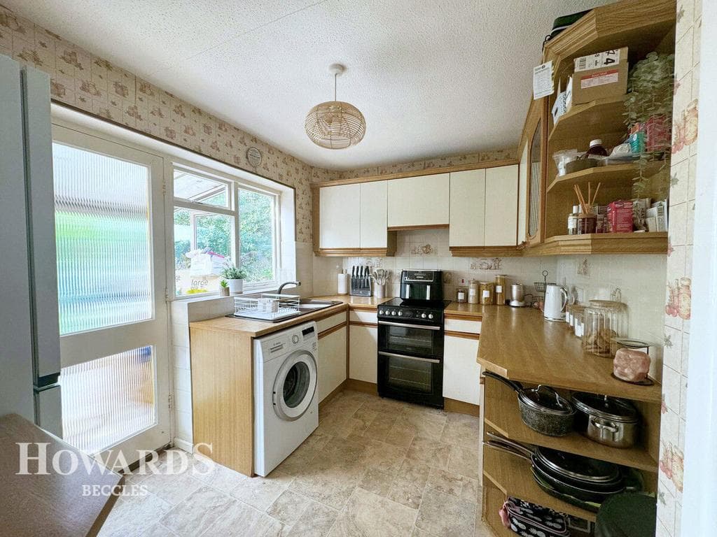 Mill Road, Mutford - Image 5
