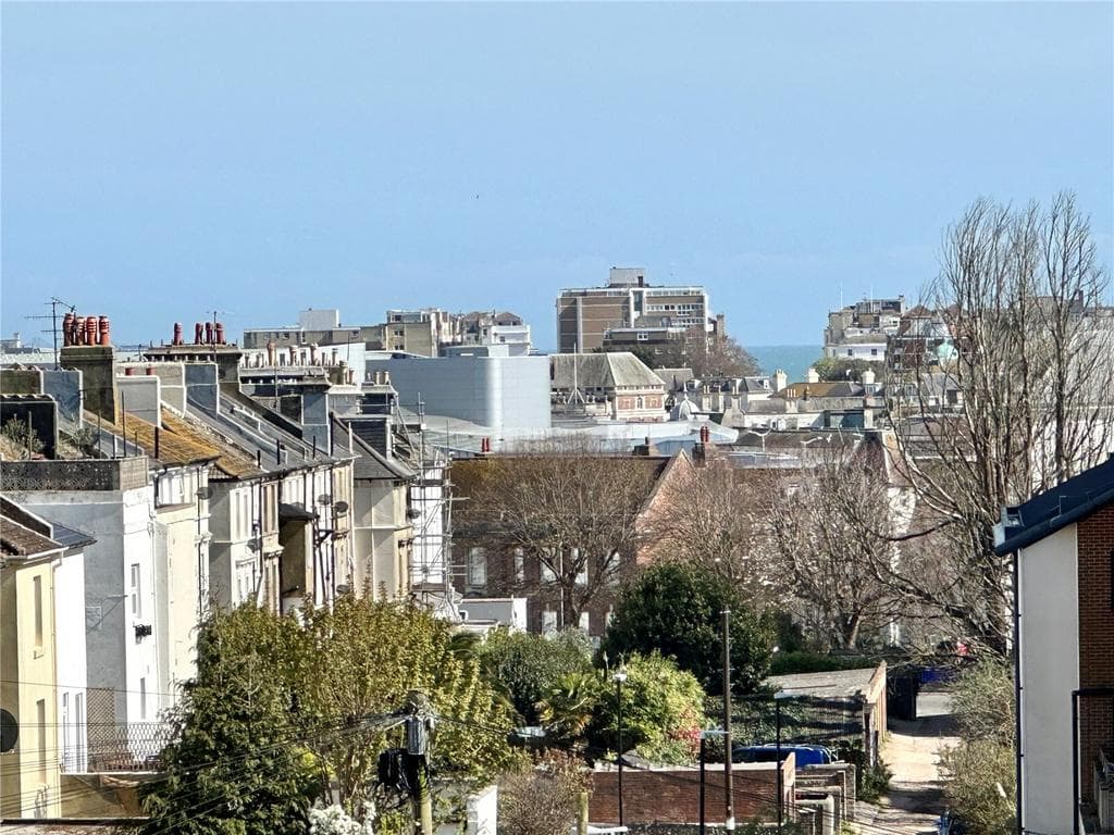 Enys Road, Upperton, Eastbourne, BN21 - Image 3