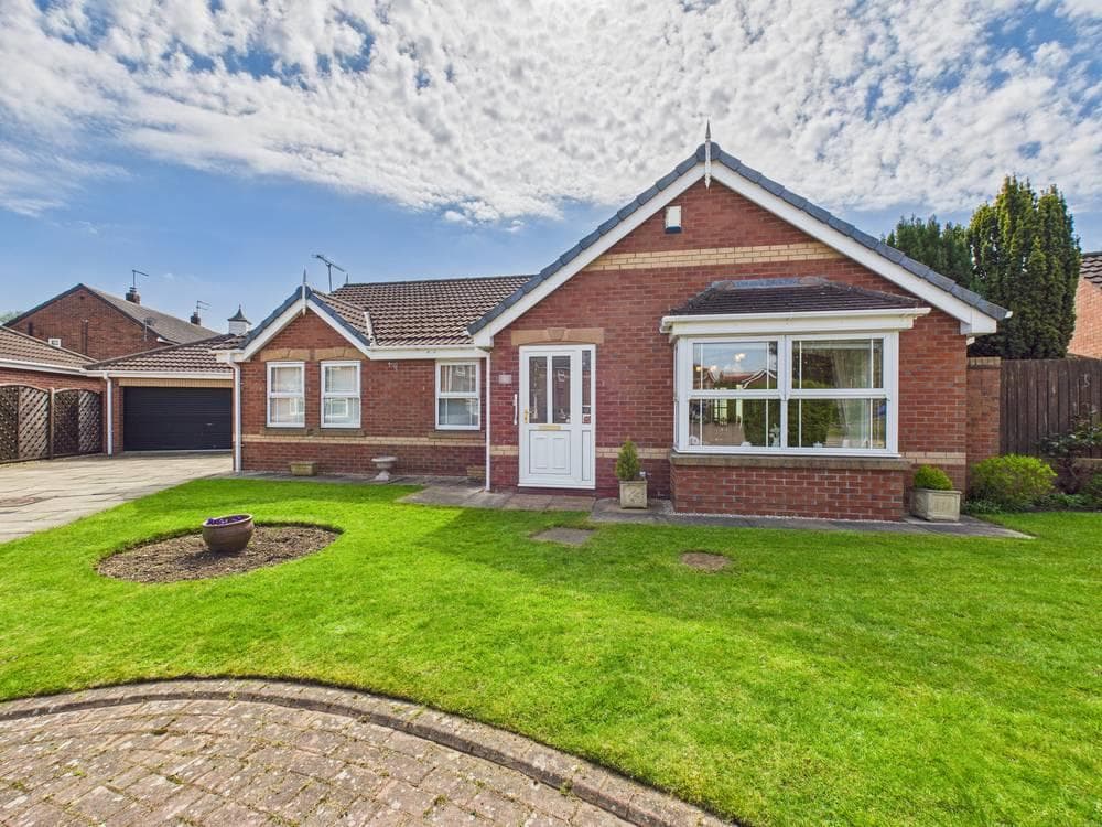 Sellers Drive, Leconfield, HU17 7NA - Image 1