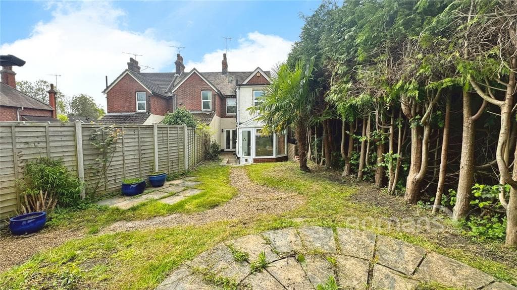 Weybourne Road, Aldershot, Hampshire - Image 2