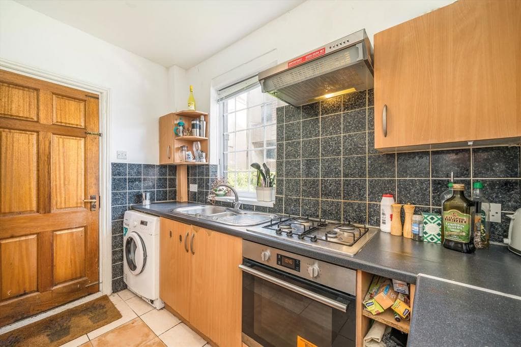 Longmead Road, London SW17 - Image 3