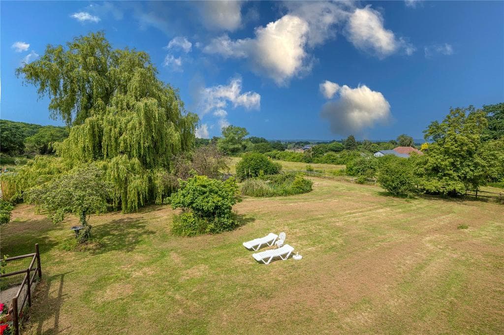 Greensward Lane, Hockley, Essex, SS5 - Image 3