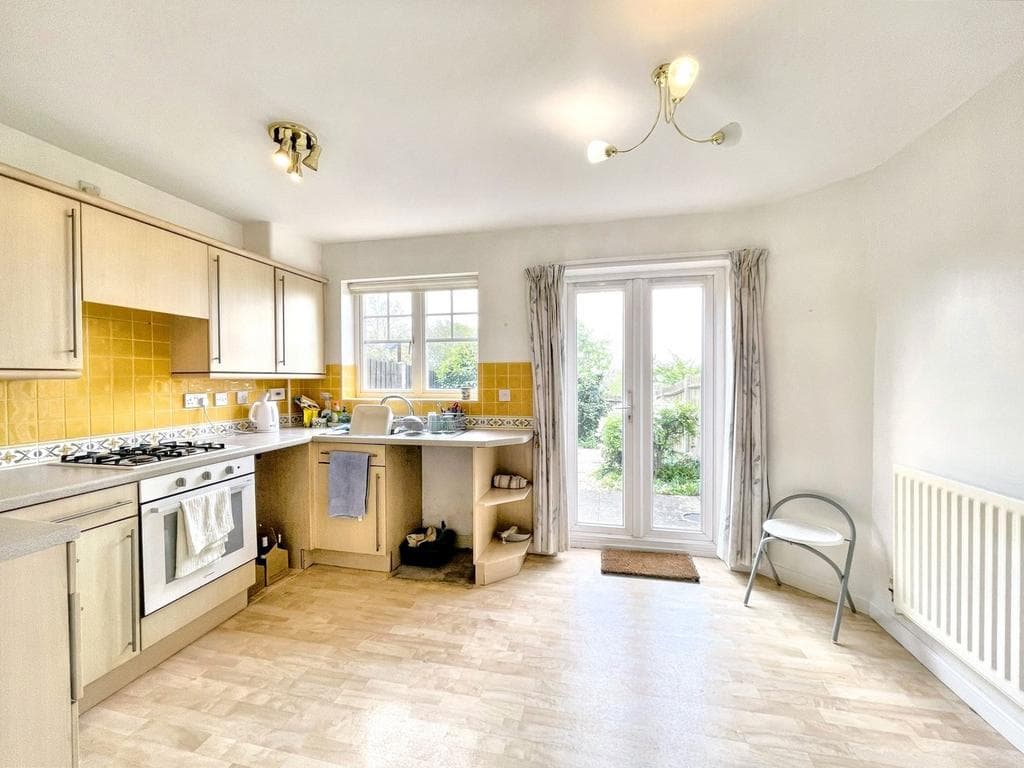 Eastward Place, Stowmarket, IP14 - Image 2