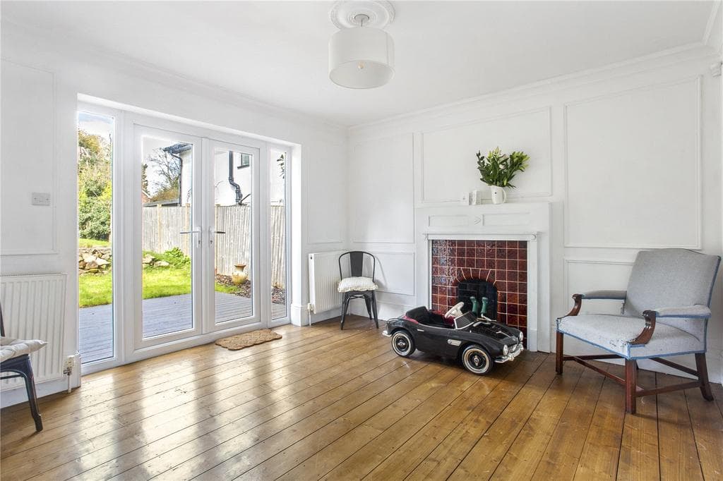 London Road, Luton, Bedfordshire, LU1 - Image 3