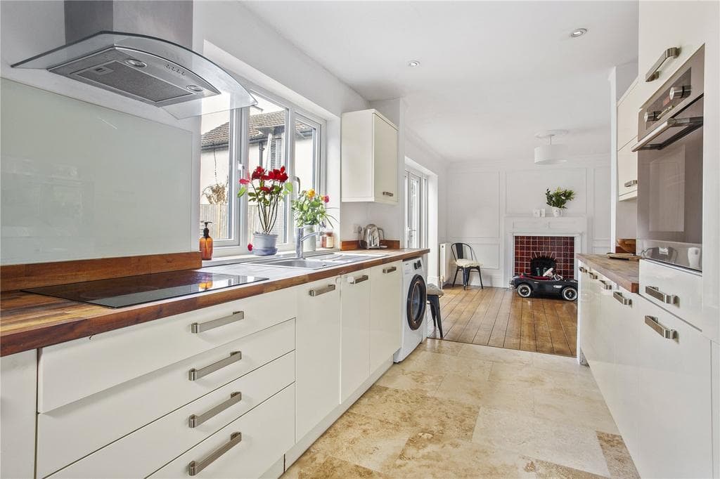 London Road, Luton, Bedfordshire, LU1 - Image 5