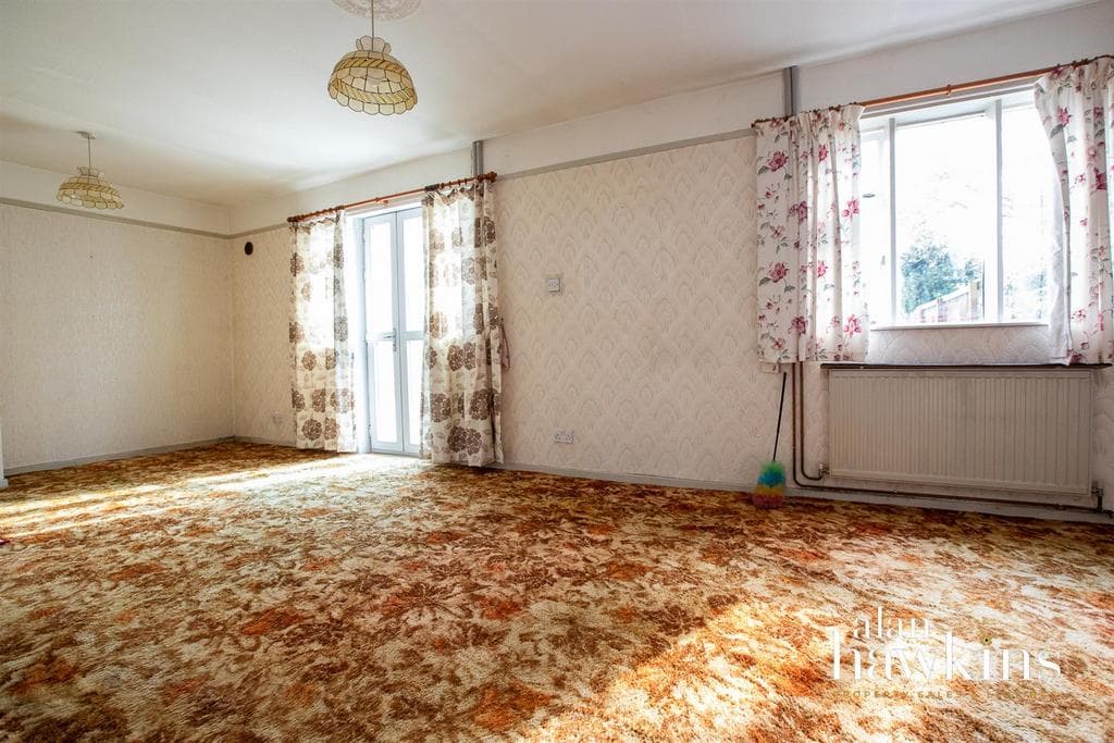 The Rosary, Royal Wootton Bassett - Image 5