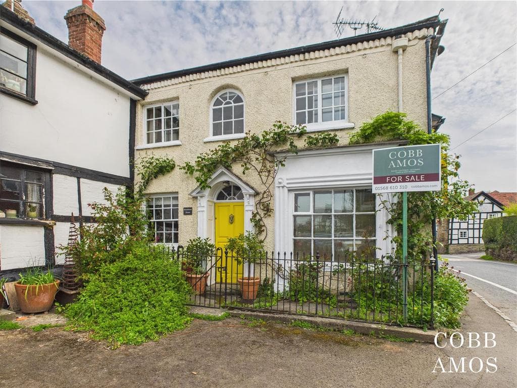 West Street, Pembridge - Image 1