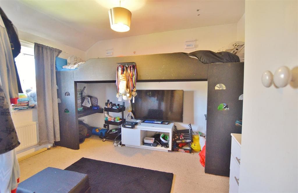 Goodwin Road, Slough - Image 2