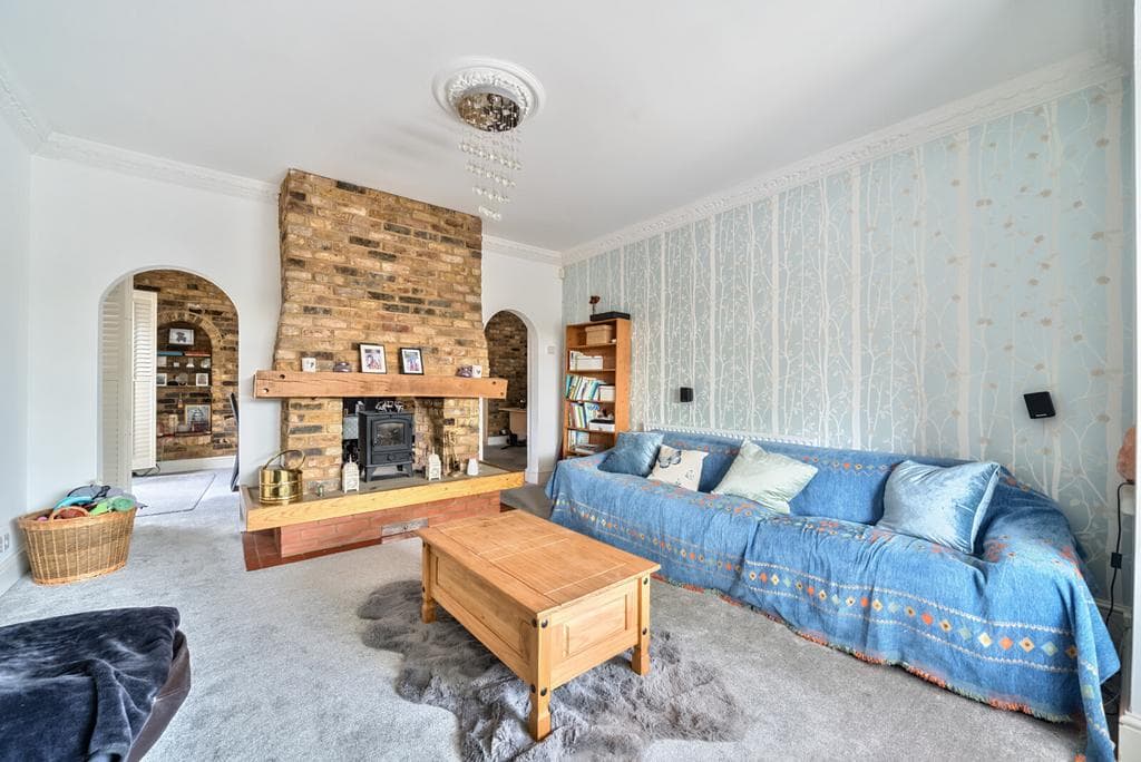 Staines Road West, Sunbury-On-Thames, TW16 - Image 5