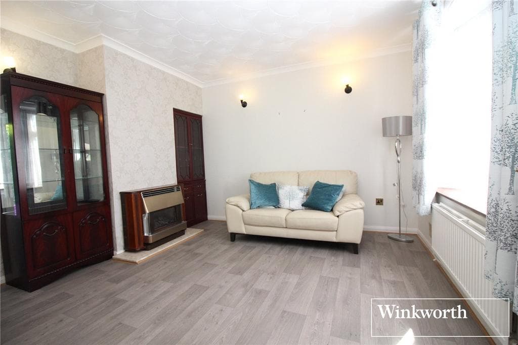 Knebworth Path, Borehamwood, Hertfordshire, WD6 - Image 3