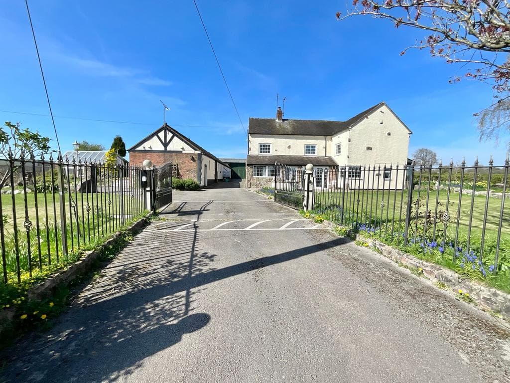 Birchenfields Lane, Stoke-On-Trent ST10 - Image 1