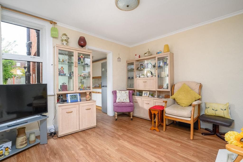 Dudley Road, Walton-on-Thames, KT12 - Image 4