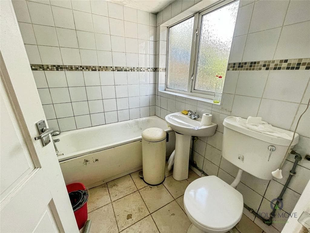 Claytonville Terrace, Belvedere DA17 - Image 3