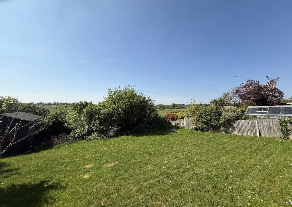 Braeside Close, Winchester, Hampshire - Image 2