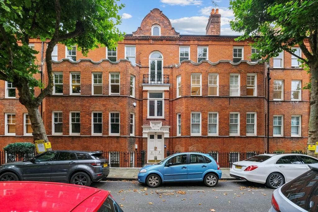Beaumont Crescent, London W14 - Image 1