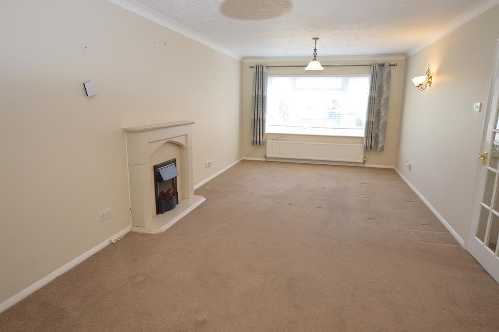 Inholmes Close, Burgess Hill RH15 - Image 2
