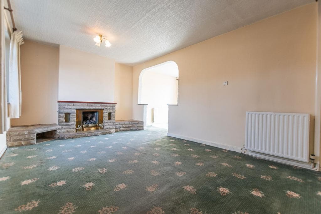 Westleigh Lane, Leigh WN7 - Image 2