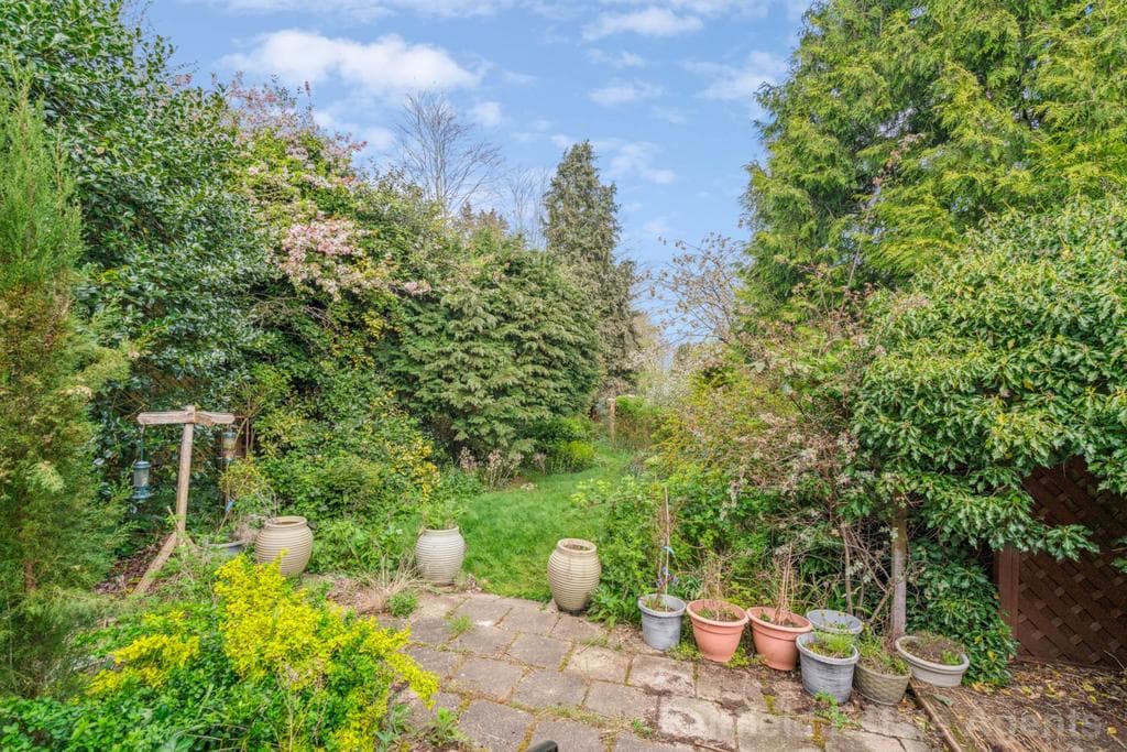 Oaklands Avenue, Oxhey Hall - Image 3