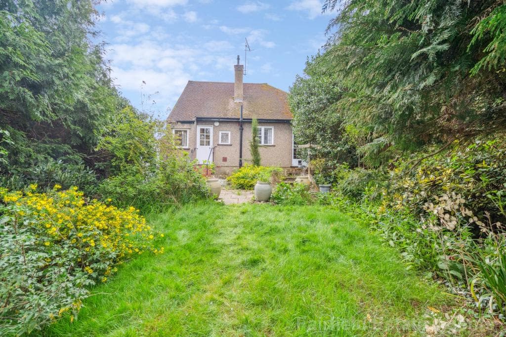 Oaklands Avenue, Oxhey Hall - Image 4