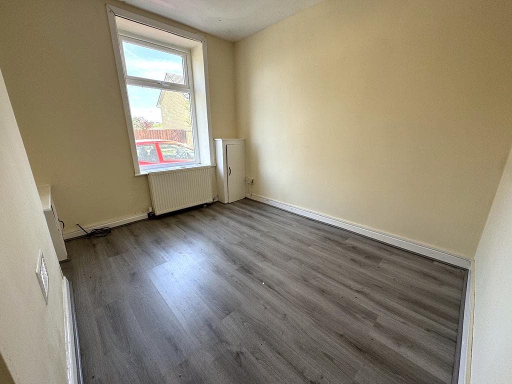 Wood Street, Darwen - Image 4