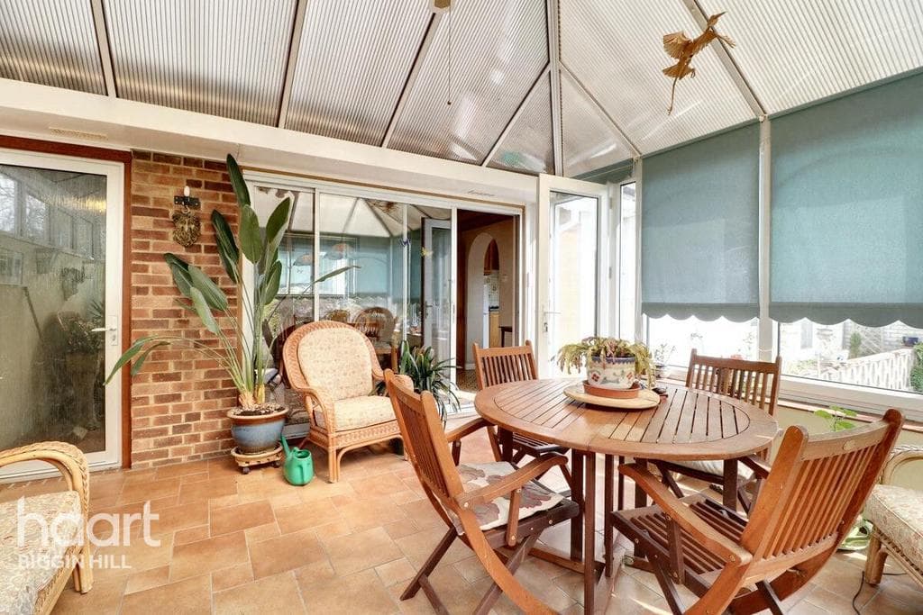 Victoria Gardens, Biggin Hill - Image 4