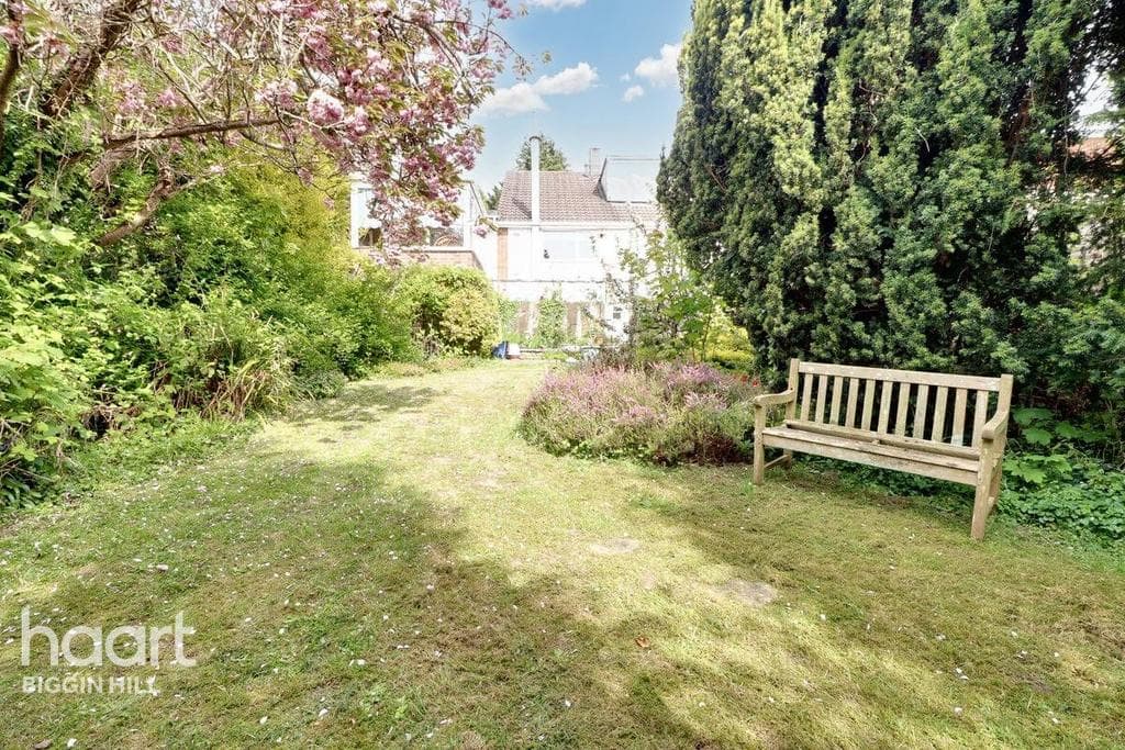 Victoria Gardens, Biggin Hill - Image 5